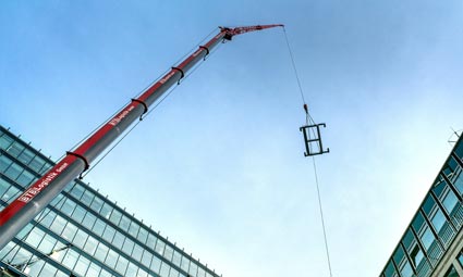 Hilfsgeräte – Mobiler Baustellenkran